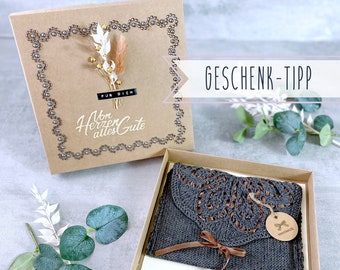 GESCHENKTIPP von HERZEN: Liebevoll gestaltete Craft-Geschenkbox Trockenblumen mit wundervoller handgestrickter Tasche sowie Schokolade