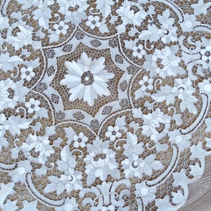 ANTIQUE: Italian needle lace, needlework handmade tablecloth, round, bobbin lace, beige