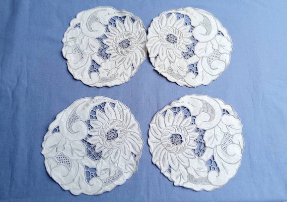 ポルトガルマデイラ島　ハンドメイドテーブルクロス　ヴィンテージ ポルトガルマデイラ島 ハンドメイドテーブルクロス ヴィンテージ