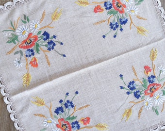Flores bordadas en punto satén, cenefa, mantel, centro de mesa, beige