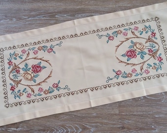 花刺繍の小さなテーブルランナー - Etsy 日本