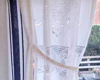 Curtain/curtain, hole pattern, crocheted border, white