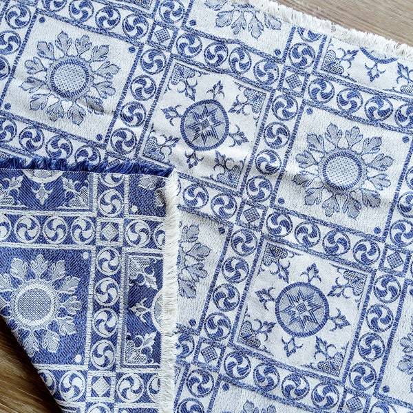 Tischdecke,Jaquard, Blumen blau weiß,Fransen, Mitteldecke