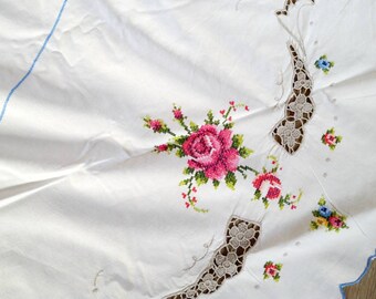 Mantel Bordado Con Flores En Color Rojo Oscuro, Burdeos Y Verde, Tela De Base Blanca, Acabado Con Borde Festoneado, Mantel De Boda Color Rubí, Mantel De Cocina Y Comedor - México