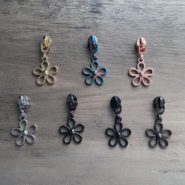 Flower Wheel zipper pulls (5 pcs) designed for #5 nylon zipper tape.  No. 5 zipper pulls