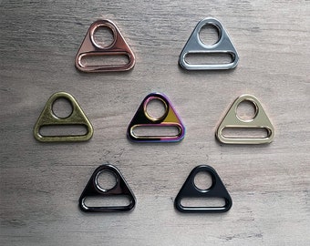 1" Triangle Rings (4 pieces)