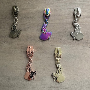 Girl from the Tea Party zipper pulls (5 pcs) designed for #5 nylon zipper tape.  No. 5 zipper pulls