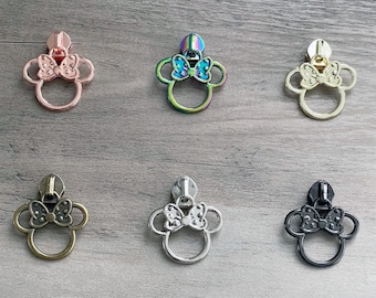 Mouse with Bow zipper pulls (5 pcs) designed for #5 nylon zipper tape.  No. 5 zipper pulls
