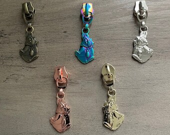 White Rabbit zipper pulls (5 pcs) designed for #5 nylon zipper tape.  No. 5 zipper pulls