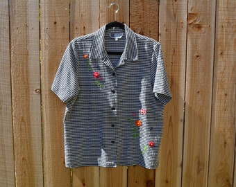 Vintage 1990er Victoria Morgan Sport Schwarz Weiß Gingham Kurzarm Button Down Shirt mit Floral Stickerei