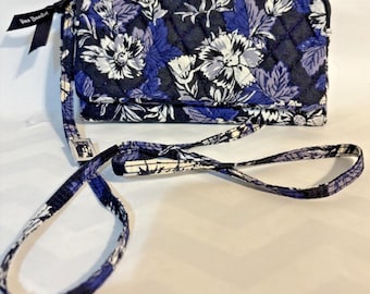 Vera Bradley Crossbody in Frosted Floral - Excellent Condition