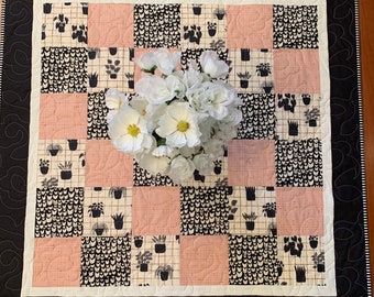 Handgemachte Patchworkdecke mit Blumenmuster