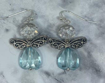 Pendientes artesanales de alas de ángel con cuentas de lágrima azul aguamarina / Joyería elegante de cristal