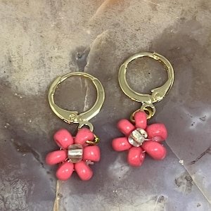 Handmade Pink Beaded Flower Hoop Earrings – Dainty Gold-Plated Huggie Hoops, Lightweight Floral Jewelry, Boho Chic Earrings for Women