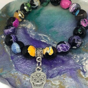 Dia De Los Muertos Stretch Bracelet: Agate Sugar Skull Charm