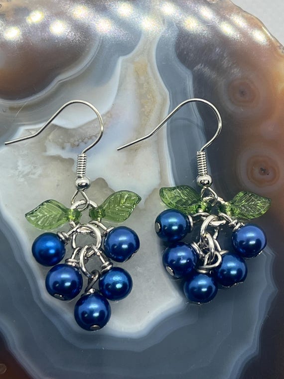 Blueberry Cluster Earrings: Handmade Nature-Inspired Jewelry - Main Image