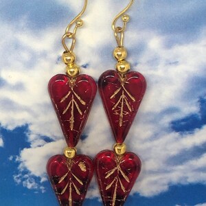 Valentinstag Ohrringe, Valentinstag Schmuck, Böhmische Glasohrringe, Herzohrringe, Herzschmuck, Böhmisches Glas, Valentinstagschmuck