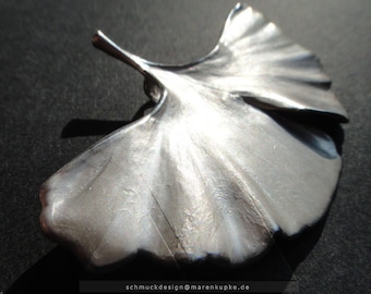 Attraktives grosses Ginkgoblatt M15 mit Schlangenkette 925 Silber