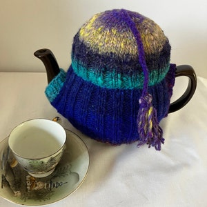 Own design domed tea cosy knitted in 100% Japanese wool to fit 1 litre pot