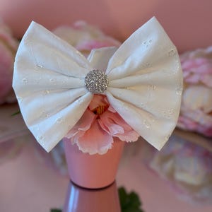 White Eyelet Bow, Eyelet bow, White eyelet headband, Eyelet Bow, Eyelet clip