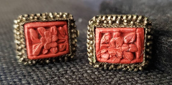 Hand-Carved Chinese Cinnabar Jewelry Set - Clip-O… - image 2
