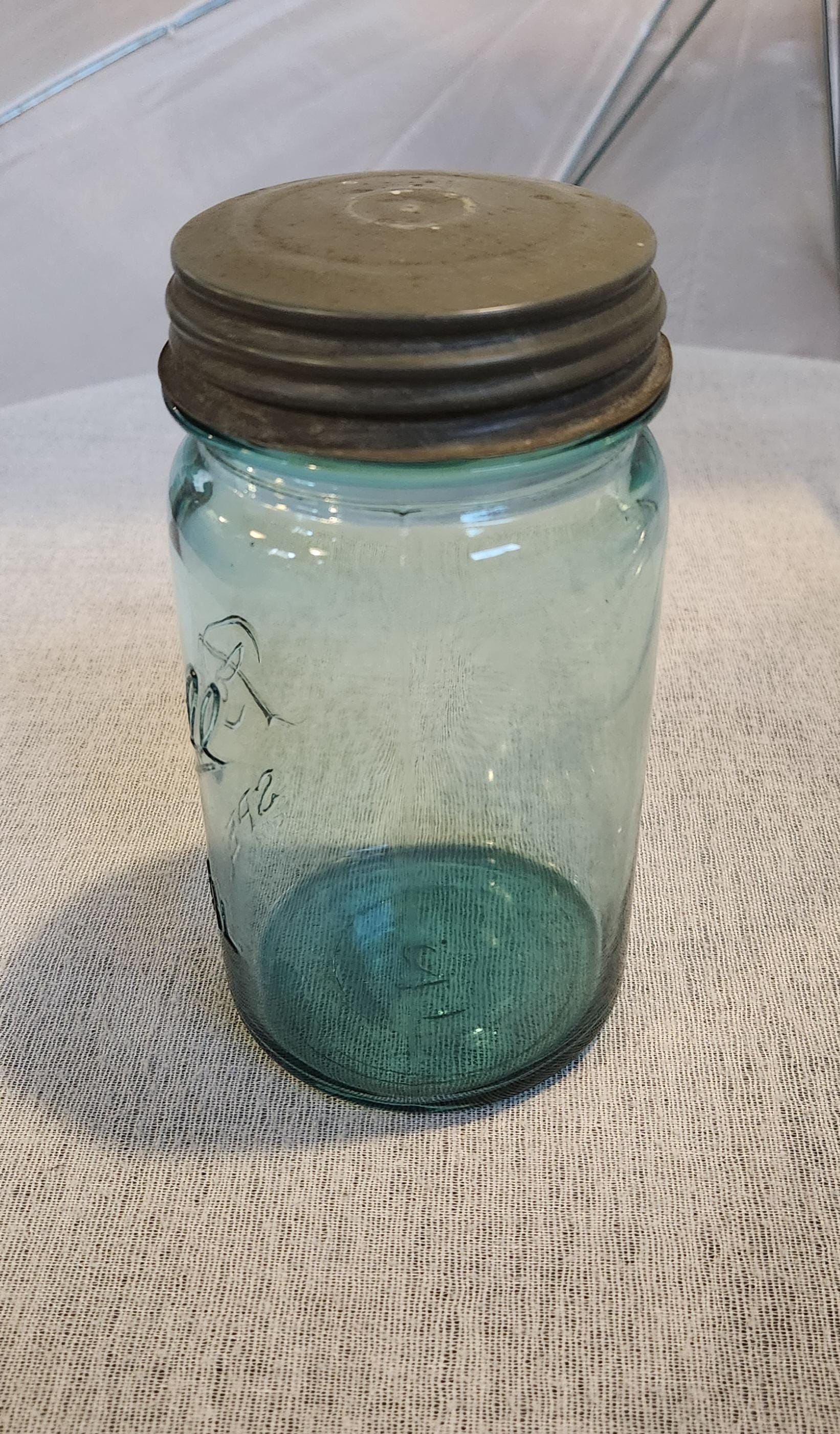 Ball SPECIAL Blue Mason Jar With Original Lid - #2 Mold - 1900