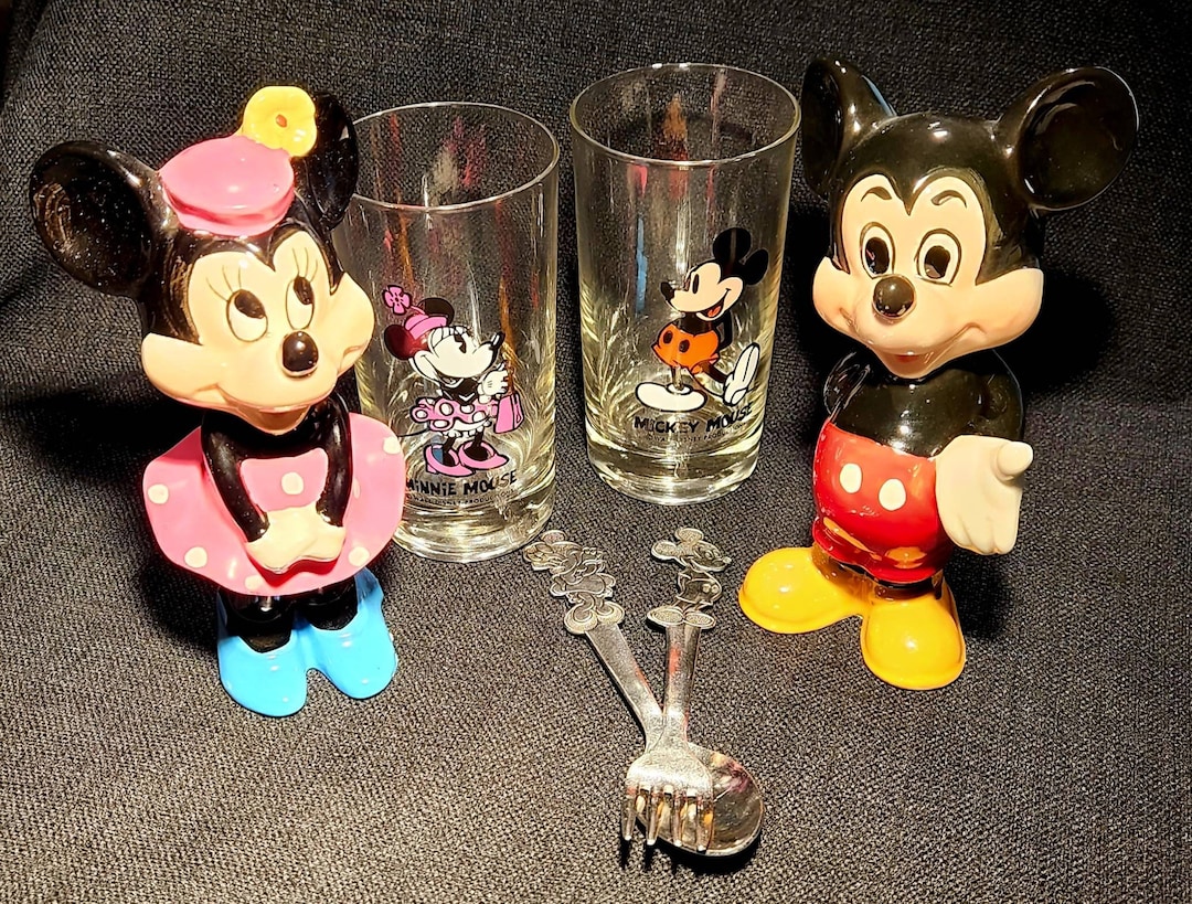 絵画　ミッキー＋ミニー 恋人達の銀食器 / Lover's silverware 絵画 ミッキー＋ミニー 恋人達の銀食器 / Lover's silverware