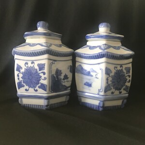 Pair of Vintage pagoda shape blue and white porcelain jar