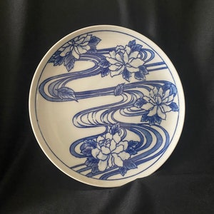 Japanese Vandor blue and white Porcelain plate