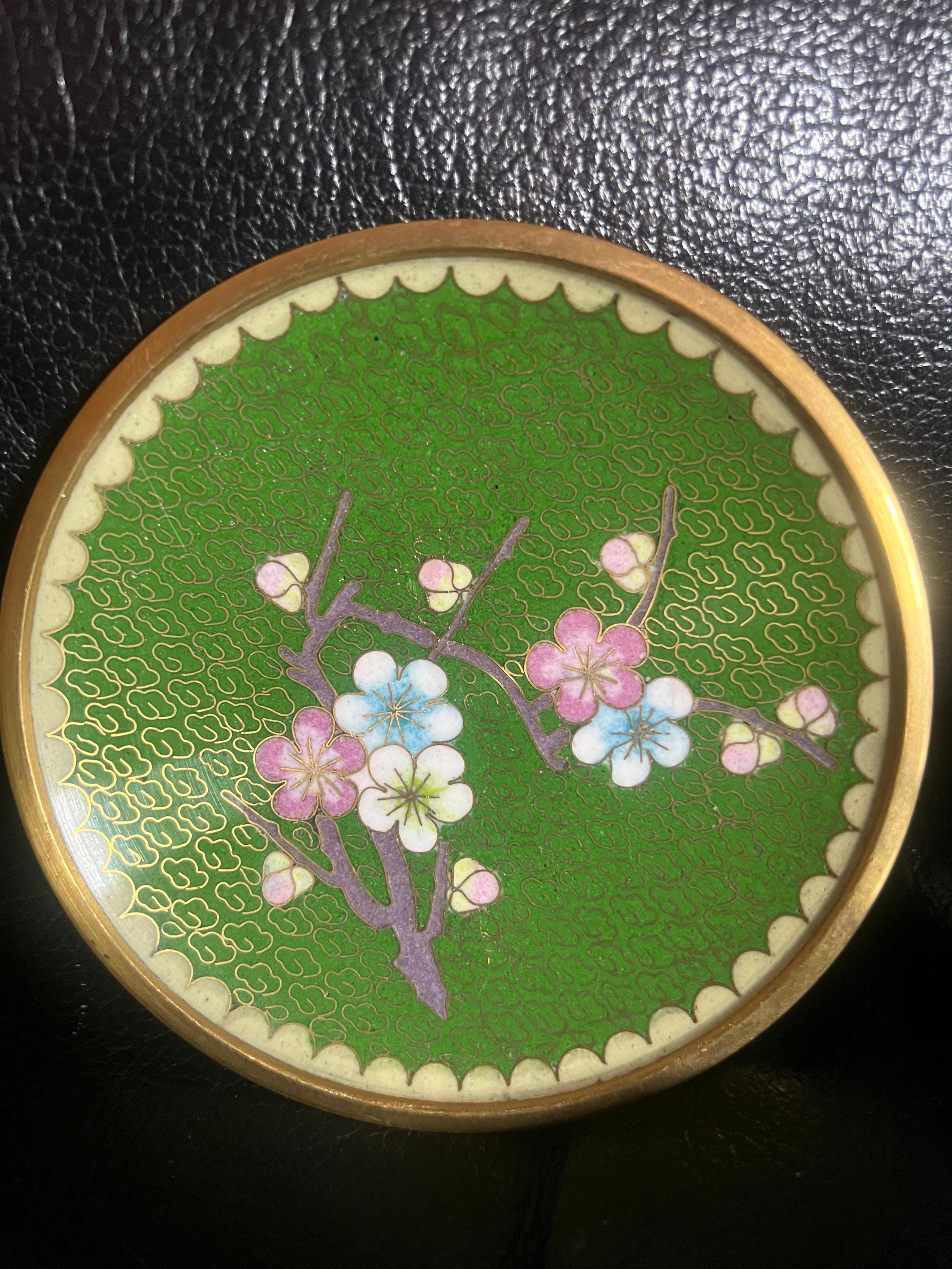 ヴィンテージの中国製七宝焼き皿、緑地に梅の花模様 - Etsy 日本