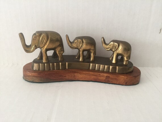 インド製象の彫物