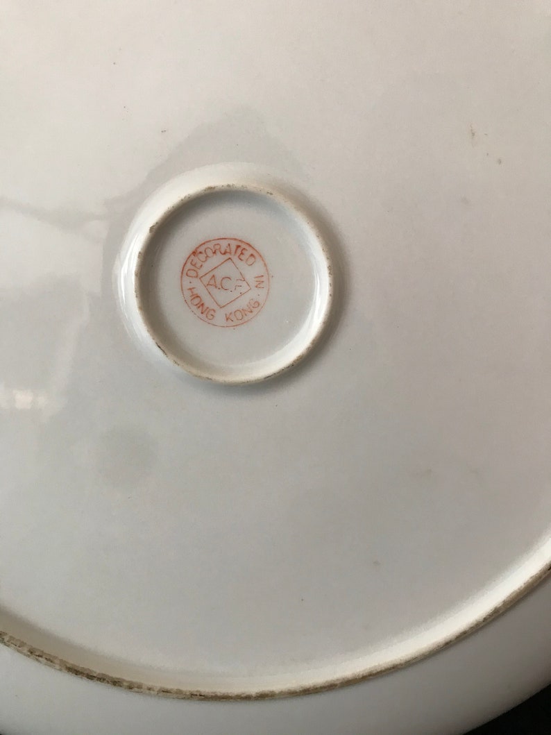 Vintage Chinese Export landscape scene porcelain Plate