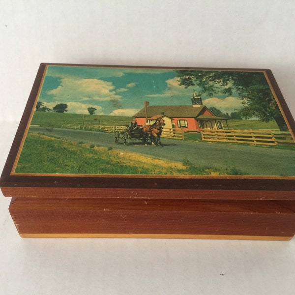 Vintage Holz-Box mit einem Gemälde von Amish Bauernhof