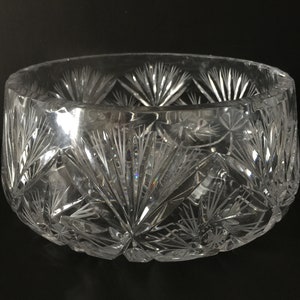 Gorgeous cut crystal glass bowl