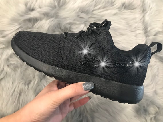 nike roshe one black womens