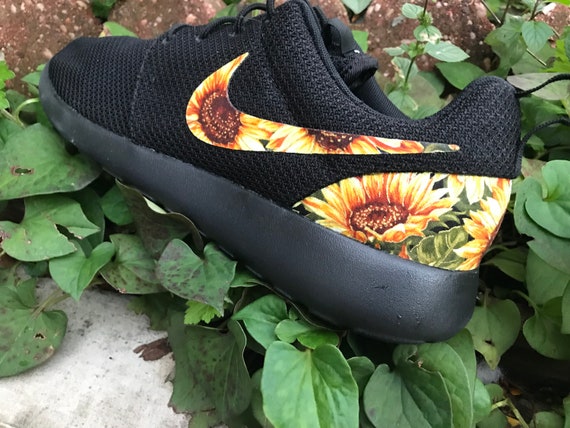 sunflower nike roshes