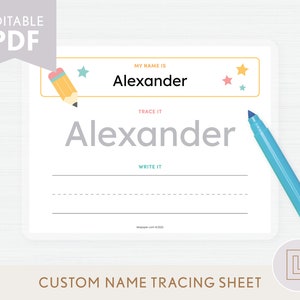 Könnte beinhalten: Ein weißes, personalisiertes Namens-Tracing-Blatt mit dem Namen "Alexander" in großen, grauen Buchstaben. Das Blatt enthält einen Abschnitt zum Nachzeichnen und Schreiben des Namens. Ein blauer Marker und eine Bleistiftillustration sind vorhanden. Der Text "EDITABLE PDF" befindet sich oben links.