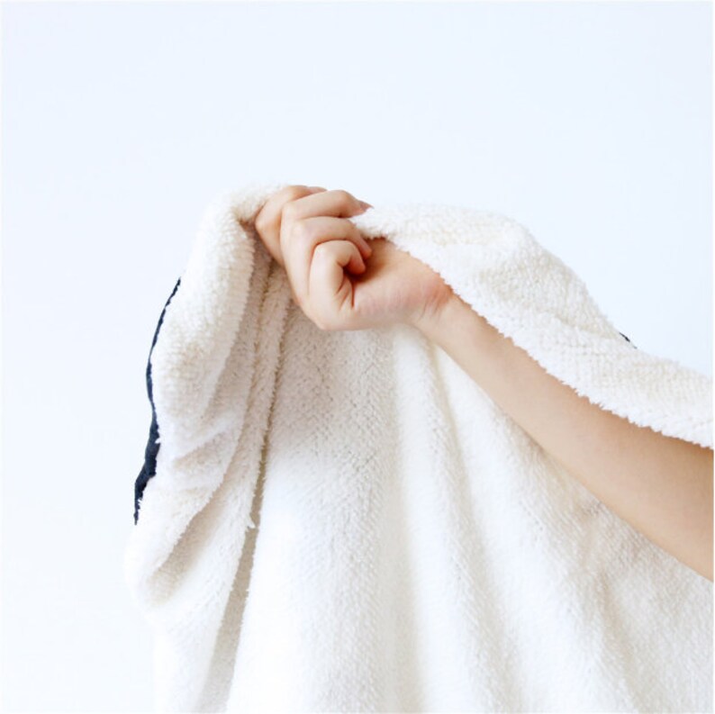 2 sizes Golden Scorpion Hooded Blanket
