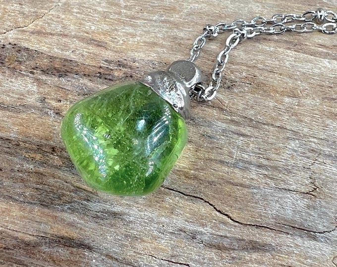 NATURAL raw PERIDOT CRYSTAL, Pendant Necklace with stainless steel chain, Peridot Crystal, Peridot Specimen, Vitality and Energy, Harmony.