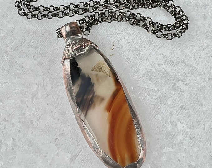 AGATE Necklace with stainless steel chain,  AGATE Pendant, symbolizes grounding and stability, protection, emotional healing and clarity.