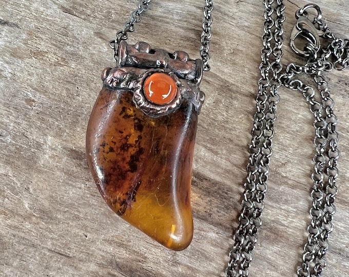 Golden BERNSTEIN Nugget Pendant, Quality and Precious Bernstein, Bold Vibrant Bernstein stainless steel chain, 5 Million of Age, Fossilized