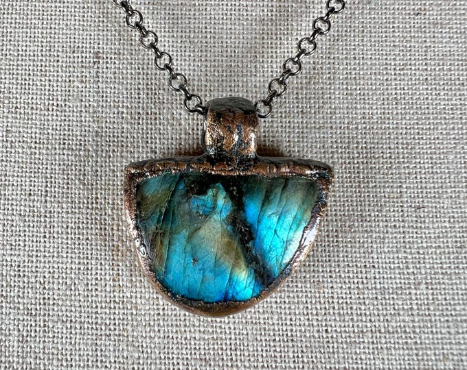 LABRADORITE Necklace, Pendant, Copper oxidized. Spiritual Gemstone, symbolizes Strength and Perseverance. Unisex Jewelry.
