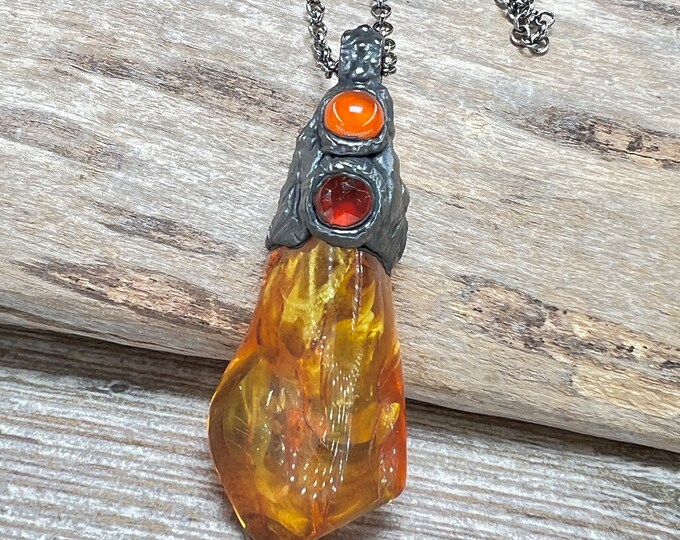 Golden BERNSTEIN Nugget Pendant, Quality and Precious Bernstein, Bold Vibrant Bernstein stainless steel chain, 5 Million of Age, Fossilized