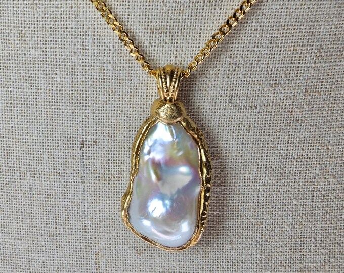 Large BAROQUE PEARL -  Necklace, Pendant, Gold plated, White Pearl Necklace, Organic, Quality and Precious, Ocean Jewelry, Cultured Pearl