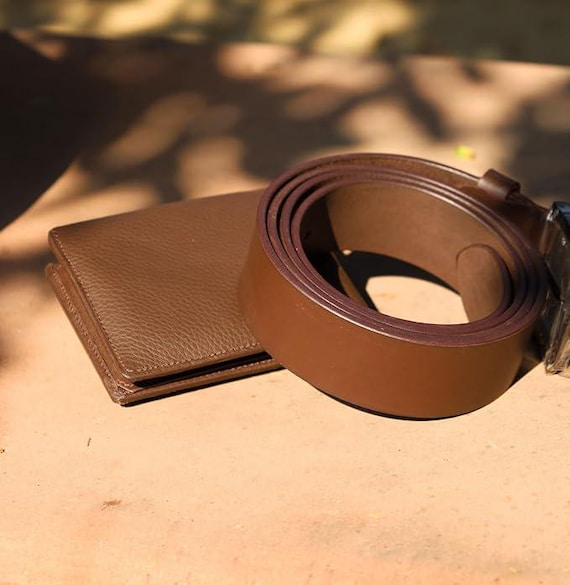 Conjunto de regalo de billetera y cinturón de cuero marrón para