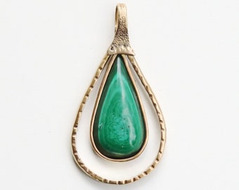 Pendant 'Drop of Malachite with Gold'