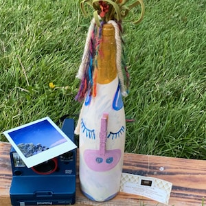 Unicorn Photo/Vase Display-Unicorn Design-Upcyled Wine Bottle