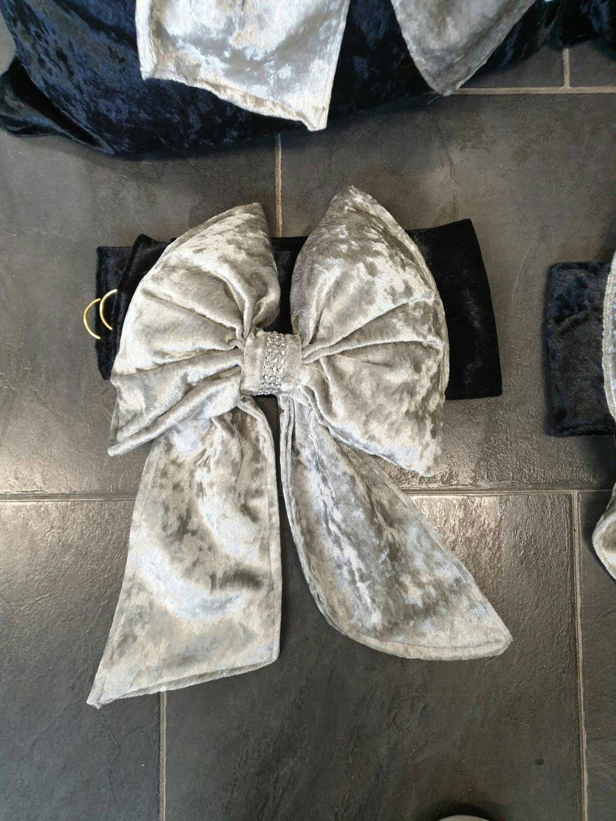 crushed velvet tie