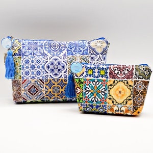 Handmade bag with representation of Portuguese tiles