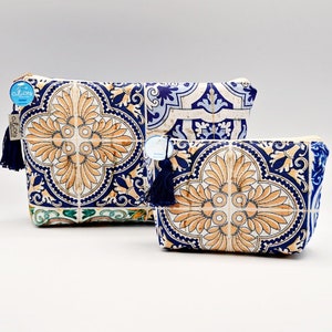 Handmade bag with representation of Portuguese tiles